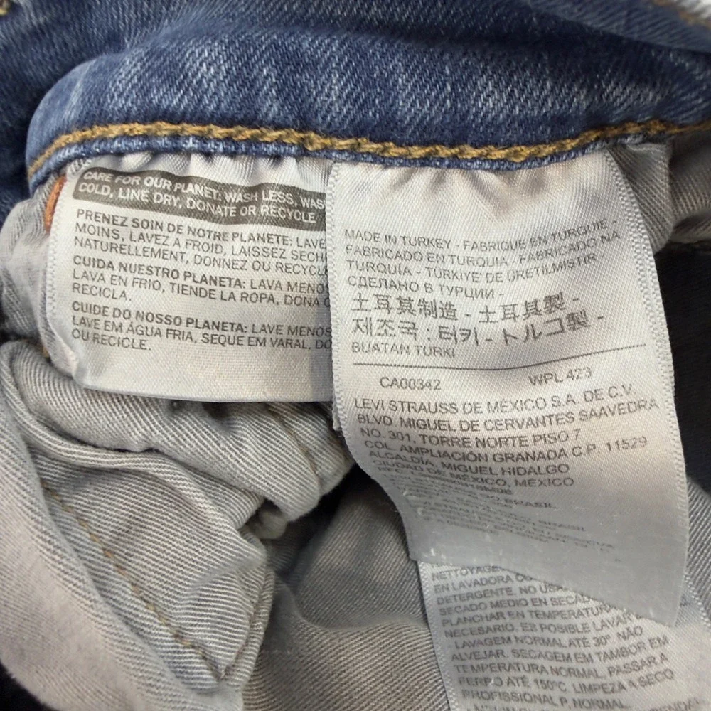 Levi's Skinny Taper Jeans Medium Wash Blue Size W29 L32 Nice wash and fade